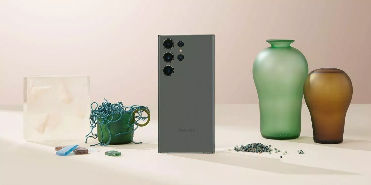 Điện thoại thông minh hiện nay thường có kích thước lớn so với bàn tay của người dùng (Ảnh: Internet) Điện thoại thông minh hiện nay thường có kích thước lớn so với bàn tay của người dùng (Ảnh: Internet)