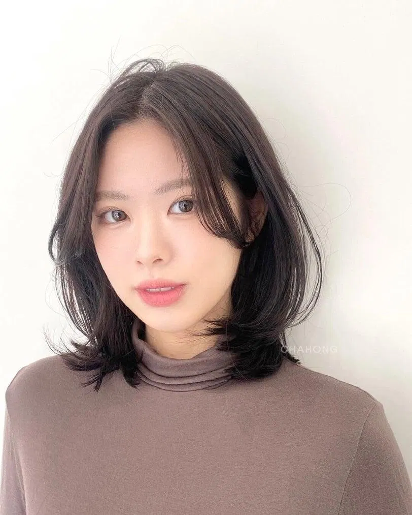 Gợi ý kiểu tóc ngắn layer nữ phù hợp với khuôn mặt tròn. (Ảnh: Internet) Gợi ý kiểu tóc ngắn layer nữ phù hợp với khuôn mặt tròn. (Ảnh: Internet)