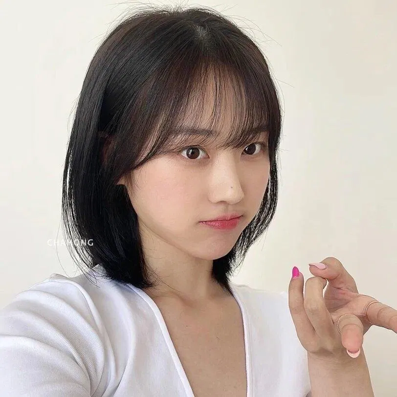 Gợi ý kiểu tóc ngắn layer nữ phù hợp với khuôn mặt dài. (Ảnh: Internet)