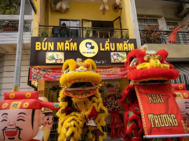 Quán Bún mắm & Lẩu mắm chị Mười Ba nằm tại Quận 1, TPHCM.