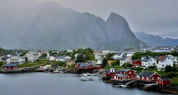 Quần đảo Lofoten - nguồn: Internet Quần đảo Lofoten - nguồn: Internet
