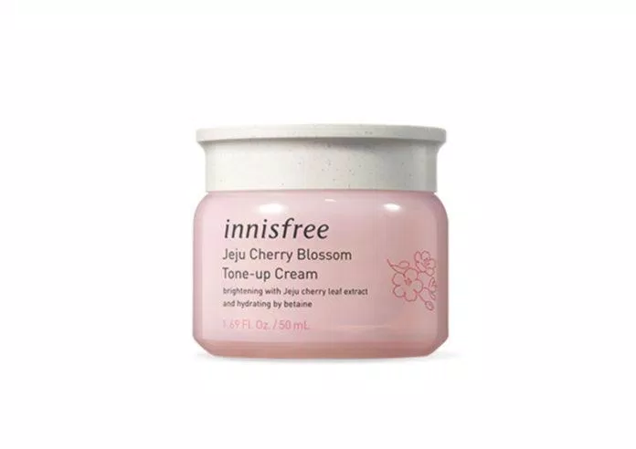 Kem dưỡng ẩm Innisfree Jeju Cherry Blossom Tone Up Cream (Nguồn: Internet).