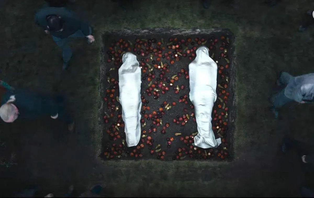 Trên bề mặt Trái Đất giờ đây chính là địa ngục. (Ảnh: Internet) Trên bề mặt Trái Đất giờ đây chính là địa ngục. (Ảnh: Internet)