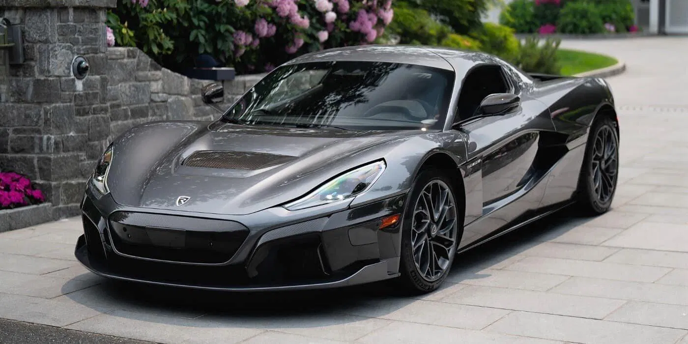 Rimac Nevera được chế tạo bằng vật liệu sợi carbon (Ảnh: Internet)