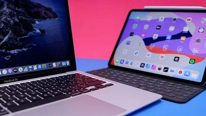 Dùng điện thoại hoặc máy tính bảng để sạc cho laptop (Ảnh: Internet) Dùng điện thoại hoặc máy tính bảng để sạc cho laptop (Ảnh: Internet)