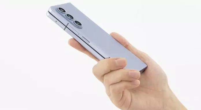 Điện thoại màn hình gập Galaxy Z Fold5 (Ảnh: Internet) Điện thoại màn hình gập Galaxy Z Fold5 (Ảnh: Internet)