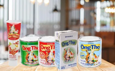 Được định vị là dòng sản phẩm cao cấp, sữa đặc Ông Thọ trở thành mặt hàng chủ lực giúp Vinamilk đạt mức doanh thu vượt kế hoạch và nâng vốn tự có lên 20 tỷ đồng vào năm 1987 (Ảnh: Internet) Được định vị là dòng sản phẩm cao cấp, sữa đặc Ông Thọ trở thành mặt hàng chủ lực giúp Vinamilk đạt mức doanh thu vượt kế hoạch và nâng vốn tự có lên 20 tỷ đồng vào năm 1987 (Ảnh: Internet)