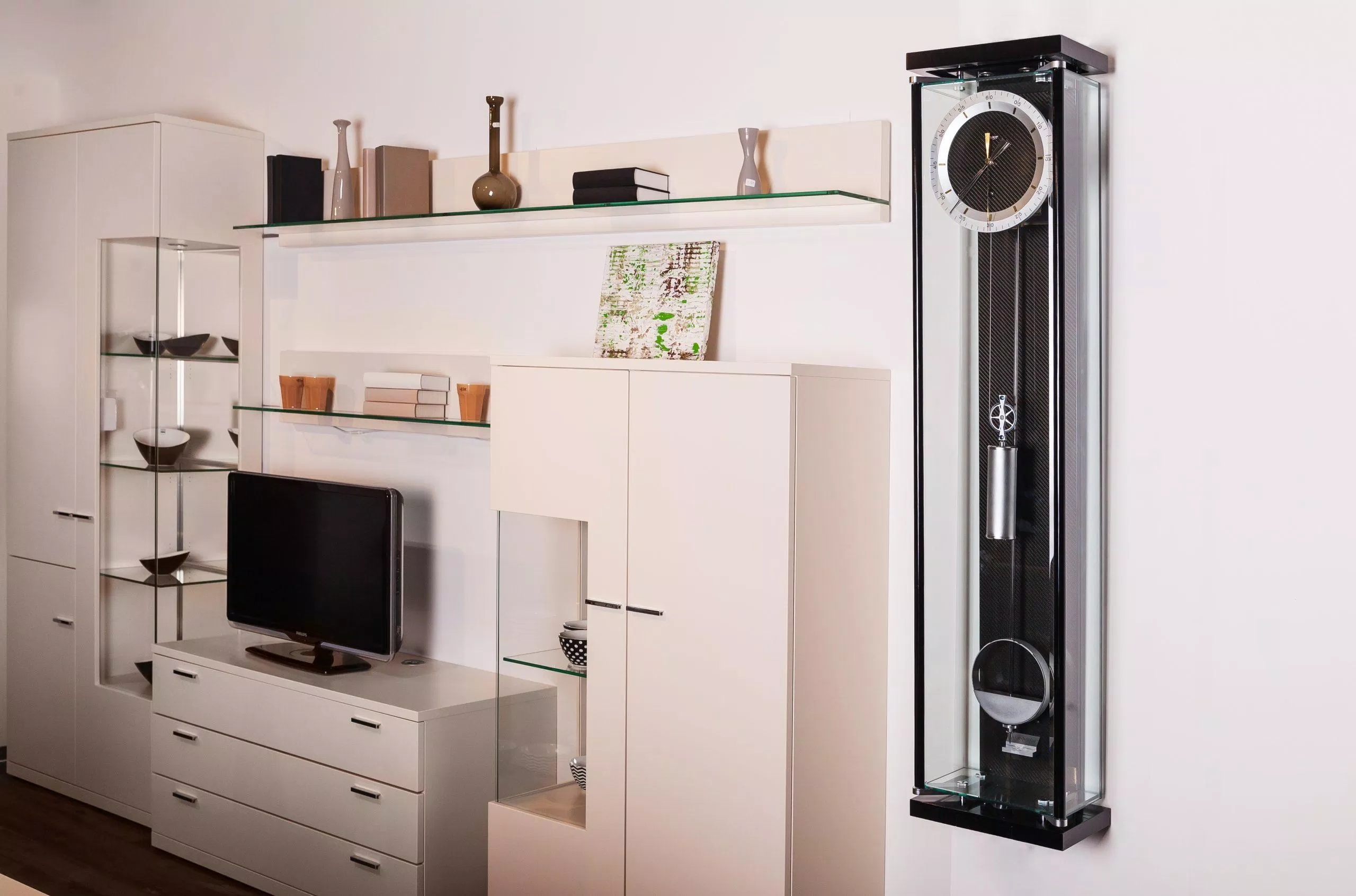 Hướng treo đồng hồ phong thủy theo tuổi