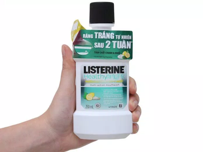 Để tạo sự khác biệt với đối thủ cạnh tranh, các marketer của Listerine đã sáng tạo slogan đầy táo bạo, nhấn mạnh vào hương vị khó chịu của sản phẩm (Ảnh: Internet) Để tạo sự khác biệt với đối thủ cạnh tranh, các marketer của Listerine đã sáng tạo slogan đầy táo bạo, nhấn mạnh vào hương vị khó chịu của sản phẩm (Ảnh: Internet)