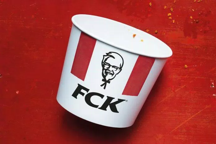 Cuối cùng, ý tưởng đảo ngữ “KFC” thành “FCK” (ngụ ý: "Tiêu đời chúng tôi rồi") được ra đời (Ảnh: Internet)