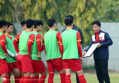 HLV Hoàng Anh Tuấn triệu tập nhiều cầu thủ trẻ lên đội U23 Việt Nam (Ảnh: Internet) HLV Hoàng Anh Tuấn triệu tập nhiều cầu thủ trẻ lên đội U23 Việt Nam (Ảnh: Internet)
