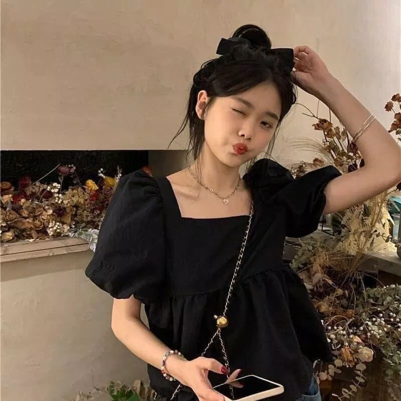 Kiểu áo bánh bèo cho các cô nàng ( Nguồn: Internet) Kiểu áo bánh bèo cho các cô nàng ( Nguồn: Internet)