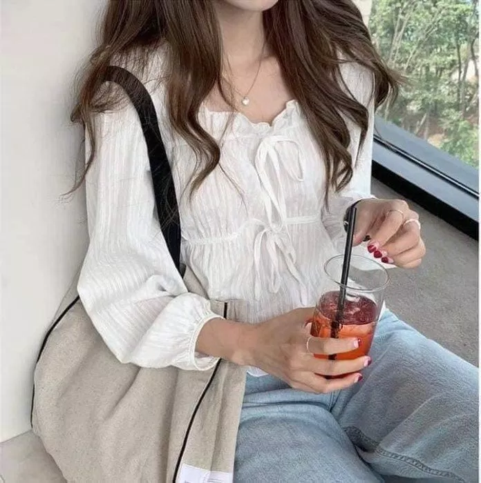 Kiểu áo bánh bèo cho các cô nàng (Nguồn: Internet) Kiểu áo bánh bèo cho các cô nàng (Nguồn: Internet)