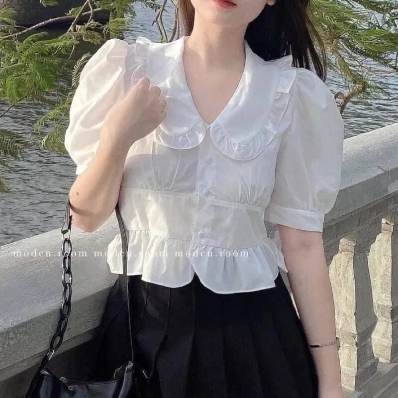 Kiểu áo bánh bèo cho các cô nàng (Nguồn: Internet) Kiểu áo bánh bèo cho các cô nàng (Nguồn: Internet)