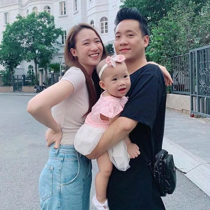 Gia đình nhà Justatee (Nguồn: Internet) Gia đình nhà Justatee (Nguồn: Internet)