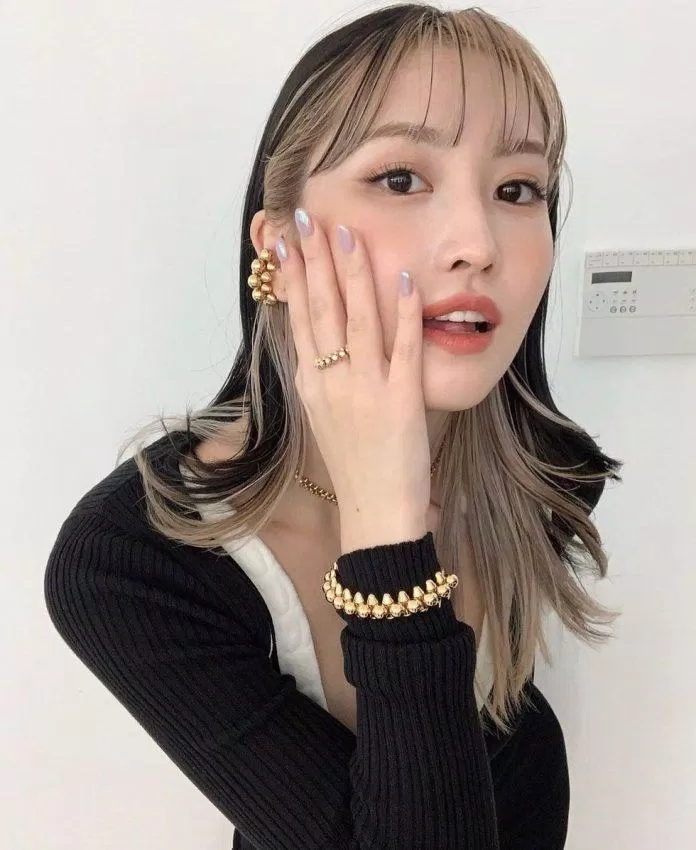 Momo thả dáng siêu ngầu với kiểu tóc highlight (nguồn: internet)