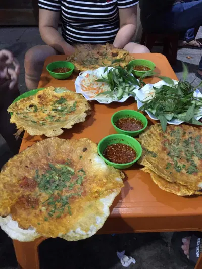 Bánh ép (Ảnh: Internet) Bánh ép (Ảnh: Internet)