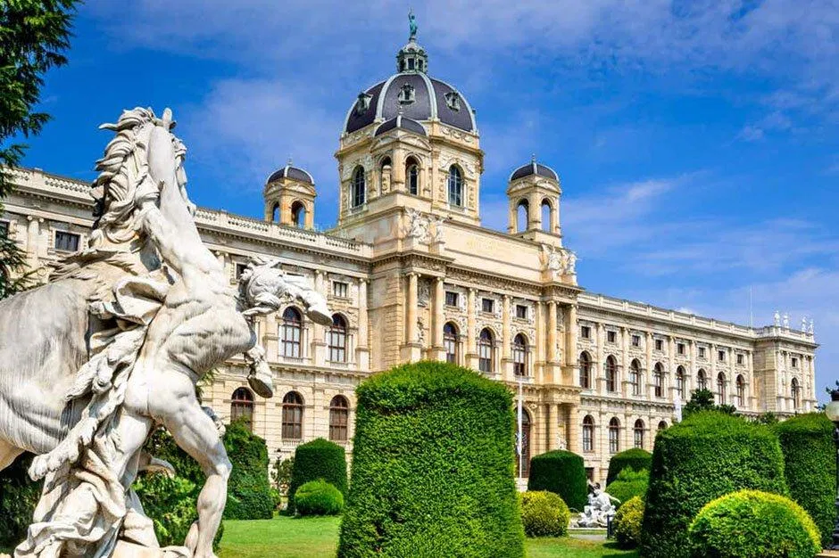 Bảo tàng nghệ thuật lịch sử - nguồn: Internet Bảo tàng nghệ thuật lịch sử - nguồn: Internet