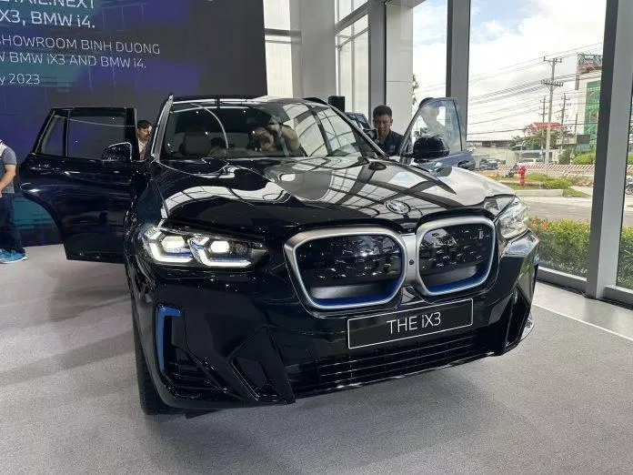 BMW iX3 2023: Giá xe lăn bánh và đặc điểm nổi bật (Ảnh: Internet) BMW iX3 2023: Giá xe lăn bánh và đặc điểm nổi bật (Ảnh: Internet)