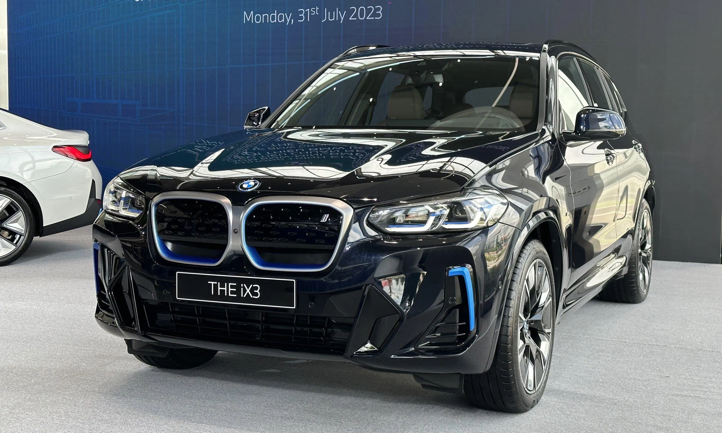 Đánh giá dòng xe BMW iX3 2023: Giá lăn bánh, thông số kỹ thuật, ưu và nhược điểm (Ảnh: Internet) Đánh giá dòng xe BMW iX3 2023: Giá lăn bánh, thông số kỹ thuật, ưu và nhược điểm (Ảnh: Internet)