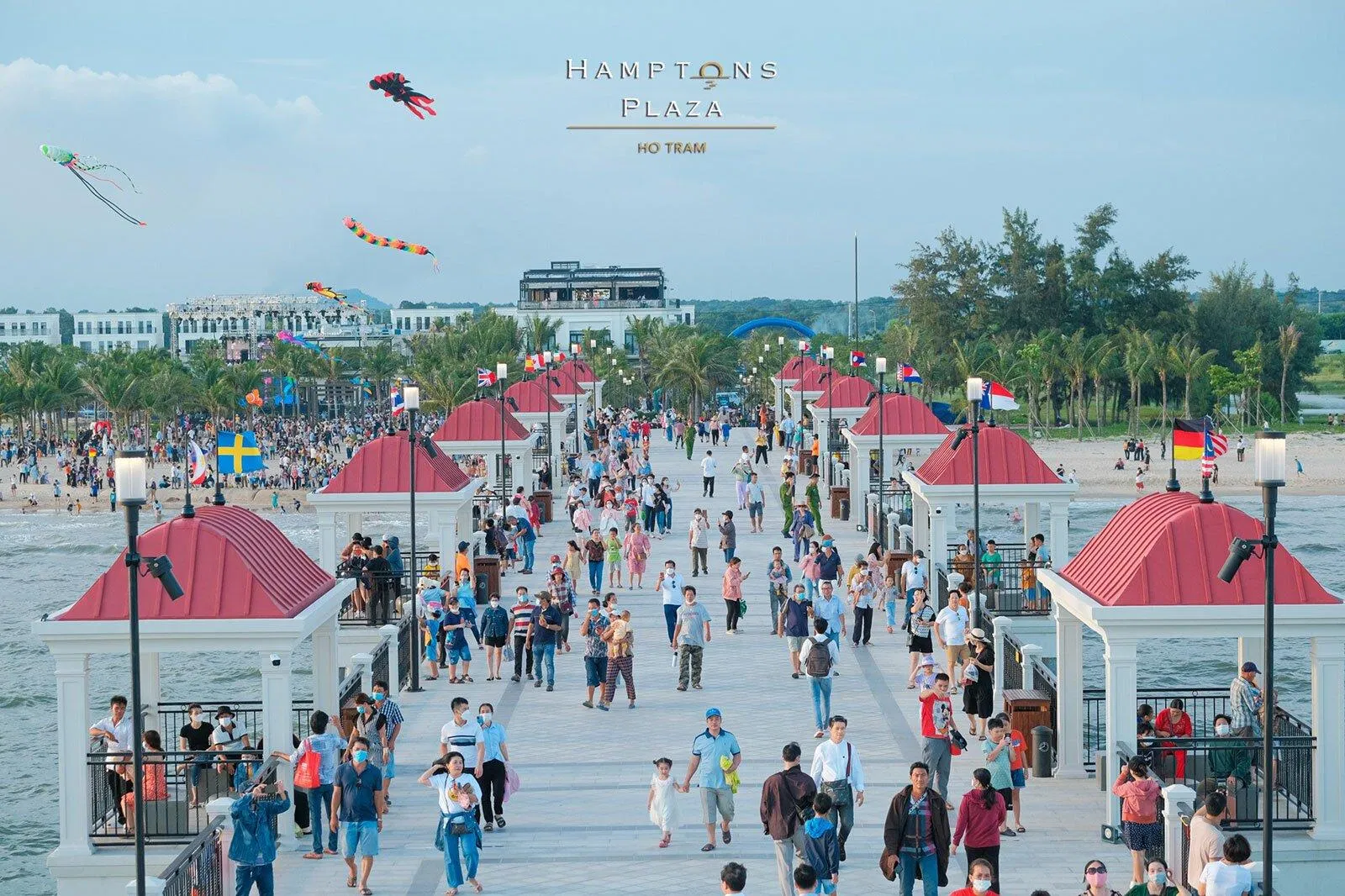 Hamptons Pier (Cầu ngắm biển). Ảnh: Internet Hamptons Pier (Cầu ngắm biển). Ảnh: Internet