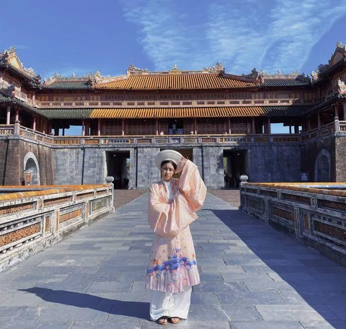 Trải nghiệm dịch vụ tuyệt vời tại Cổ Phục Cung Đình Huế HoaDang (Nguồn: tác giả) Trải nghiệm dịch vụ tuyệt vời tại Cổ Phục Cung Đình Huế HoaDang (Nguồn: tác giả)