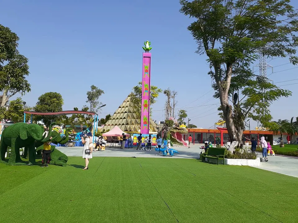 Công viên khủng long (Nguồn: Internet) Công viên khủng long (Nguồn: Internet)