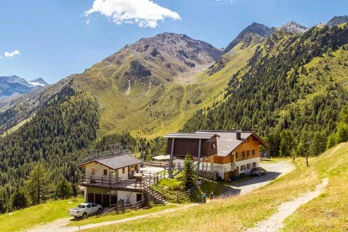Công viên Quốc gia Stelvio (Ảnh: Internet) Công viên Quốc gia Stelvio (Ảnh: Internet)