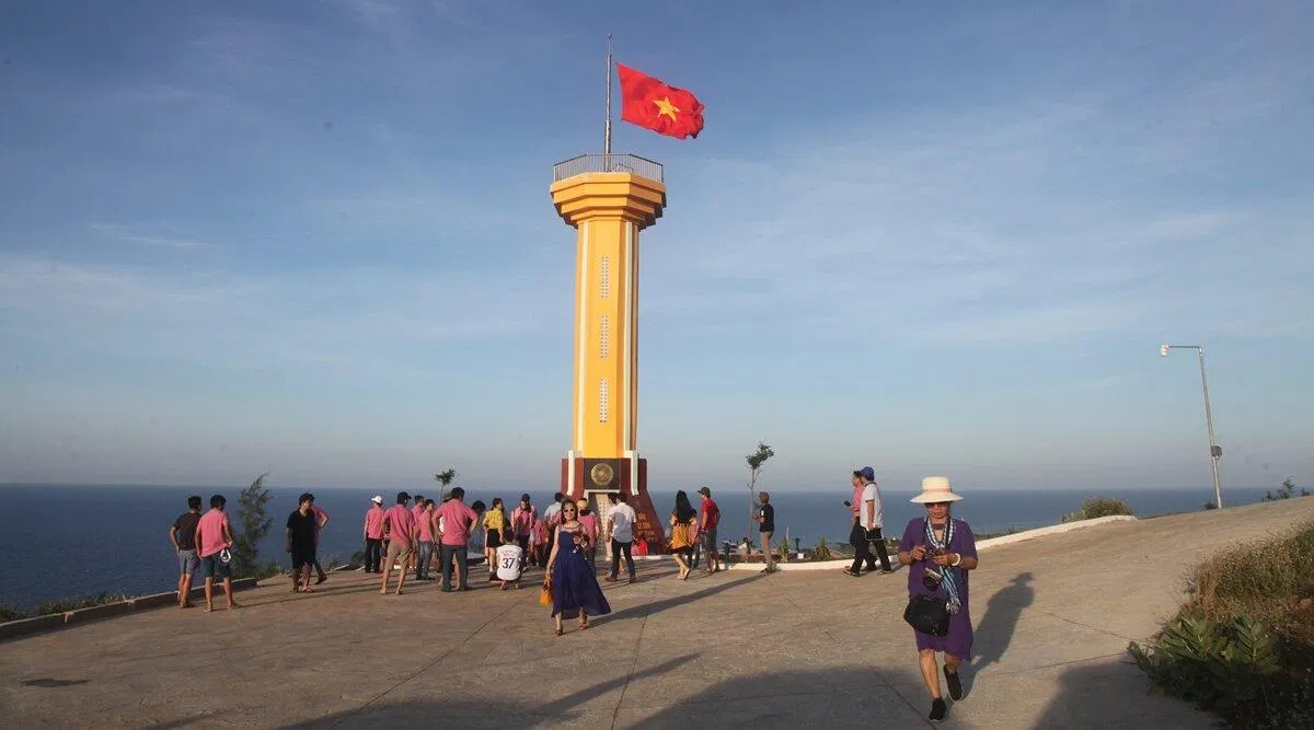 Cột cờ Tổ quốc Lý Sơn (Nguồn: Internet)