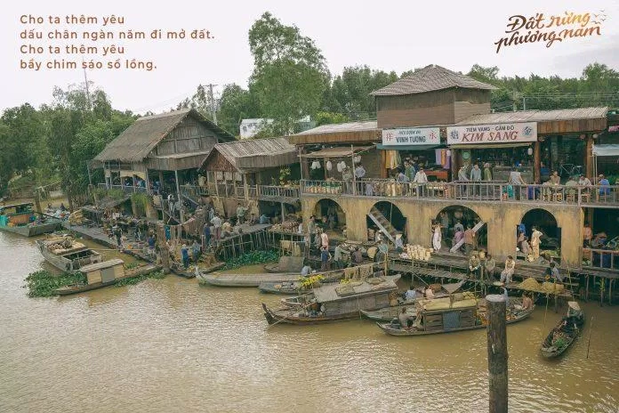 Đại cảnh Chợ nổi được tái hiện tại Trà Sư.(Ảnh:Internet)