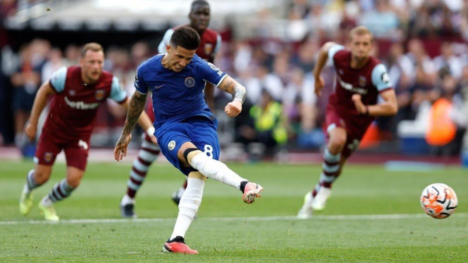 Enzo sút hỏng penalty cho Chelsea (nguồn ảnh: Internet) Enzo sút hỏng penalty cho Chelsea (nguồn ảnh: Internet)