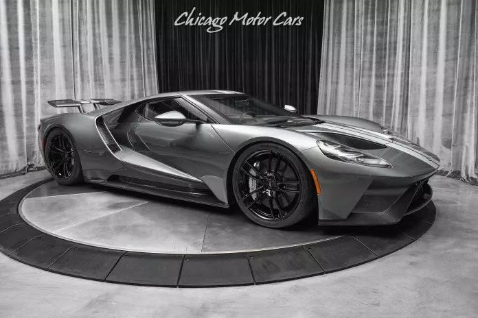 Ford GT thứ ba chính thức về Việt Nam (Ảnh: Internet) Ford GT thứ ba chính thức về Việt Nam (Ảnh: Internet)