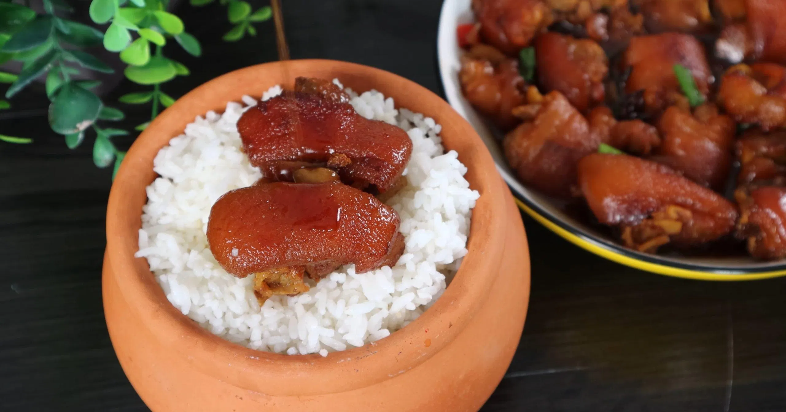 Món giò heo om bia đẹp mắt và ngon tuyệt (Nguồn: Internet)