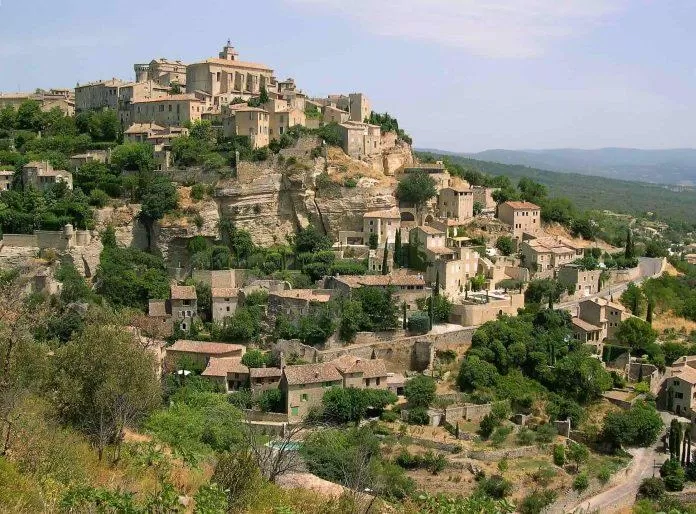 Gordes - nguồn: Internet Gordes - nguồn: Internet