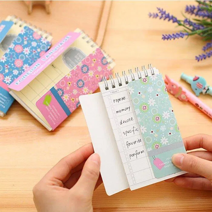 Học từ vựng (Nguồn: Internet).