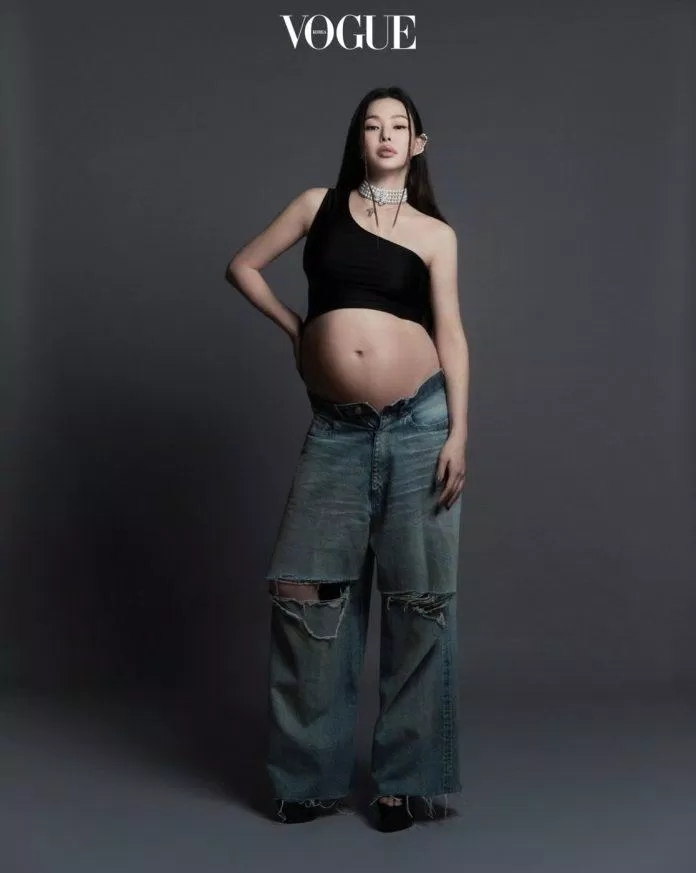Honey Lee trên trang bìa tạp chí Vogue Hàn Quốc. (Nguồn: Internet)