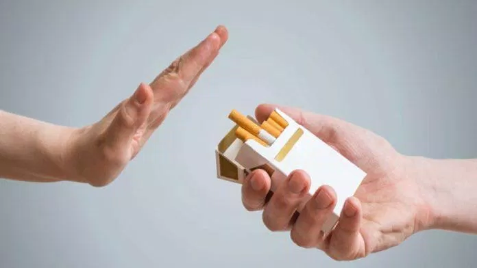 Có nhiều cách giúp bạn bỏ thói quen hút thuốc lá (Ảnh: Internet)