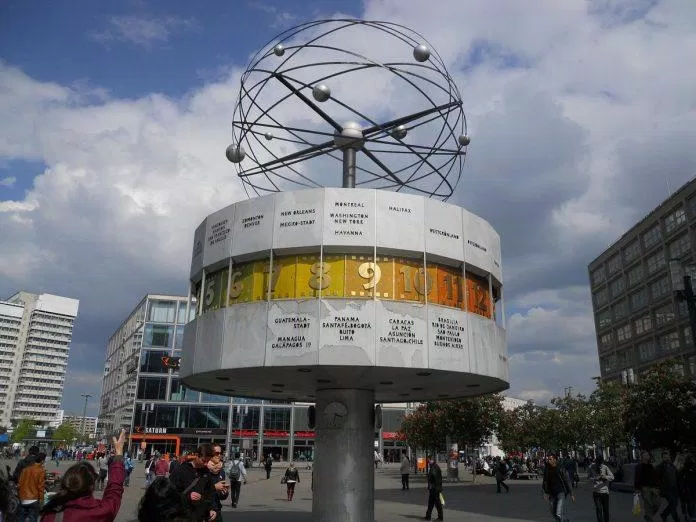 Khu phố trung tâm Alexanderplatz - nguồn: Internet