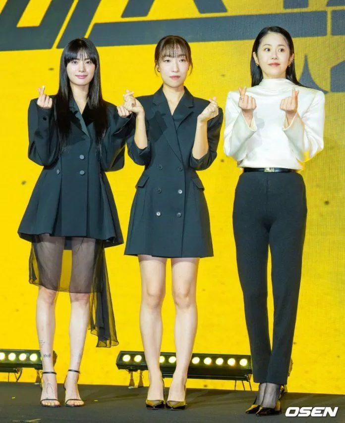 3 nữ diễn viên cùng thủ vai Kim Mo Mi trong phim (Ảnh: Internet)