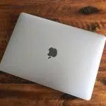 MacBook giữ được giá cao sau nhiều năm sử dụng (Ảnh: Internet)