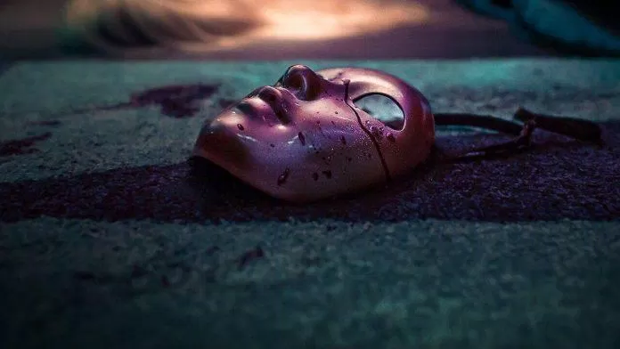 Đánh giá phim Mask Girl: thu hút lượng lớn khán giả vì độ “dị”