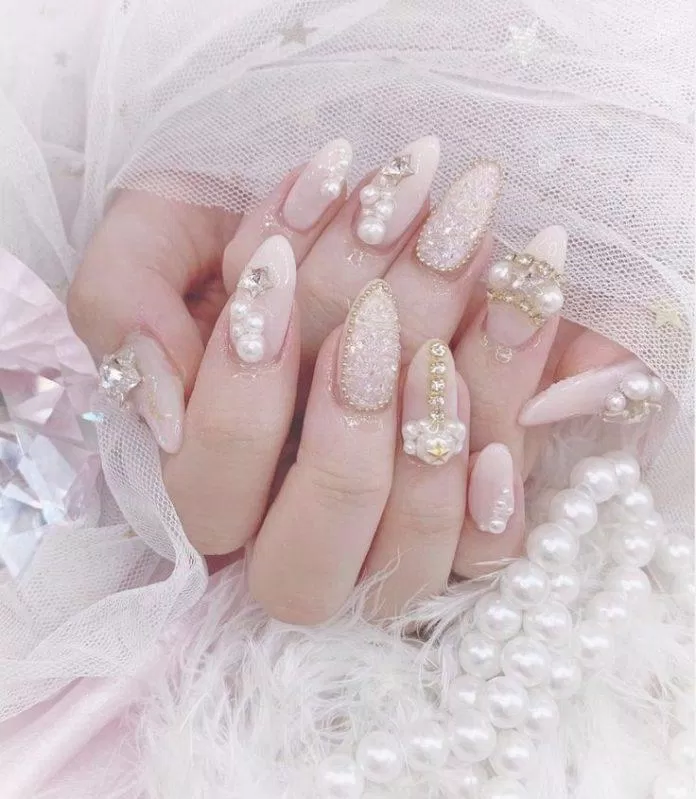 Mẫu nail cô dâu sang trọng nhất (Ảnh: Internet)