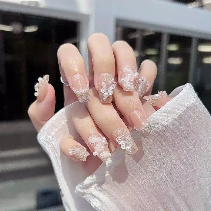 Mẫu nail cô dâu đẹp hot trend nhất 2023 (Ảnh: Internet)