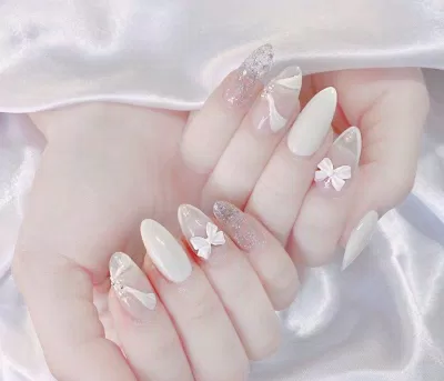 Mẫu nail cô dâu màu trắng đơn giản, thanh lịch (Ảnh: Internet) Mẫu nail cô dâu màu trắng đơn giản, thanh lịch (Ảnh: Internet)