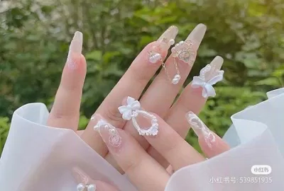Mẫu nail cô dâu sang trọng nhất (Ảnh: Internet)