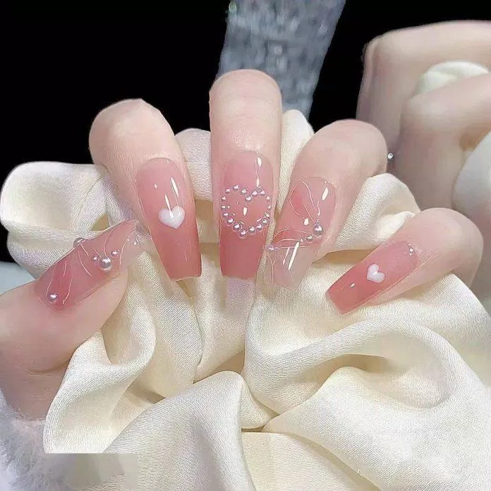 Mẫu nail cô dâu đẹp hot trend nhất 2023 (Ảnh: Internet)