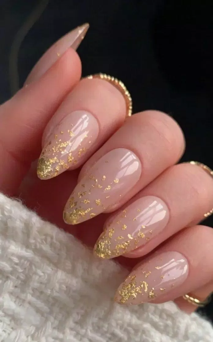 Mẫu nail cô dâu màu trắng đơn giản, thanh lịch (Ảnh: Internet)