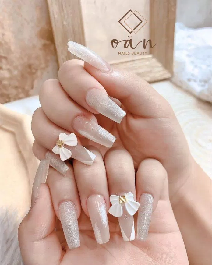 Mẫu nail cô dâu màu trắng đơn giản, thanh lịch (Ảnh: Internet)