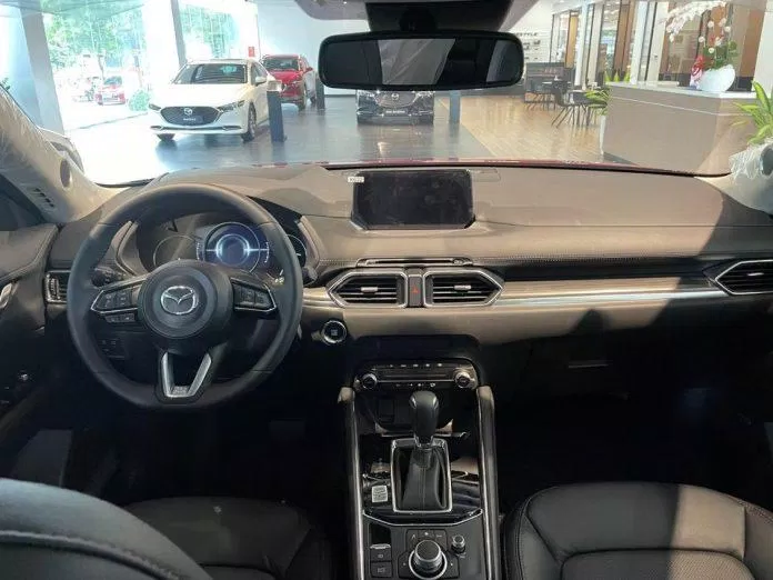 Mazda CX-5 2023: Nội thất vừa đủ, trang bị và giá bán hợp lý (Ảnh: Internet)