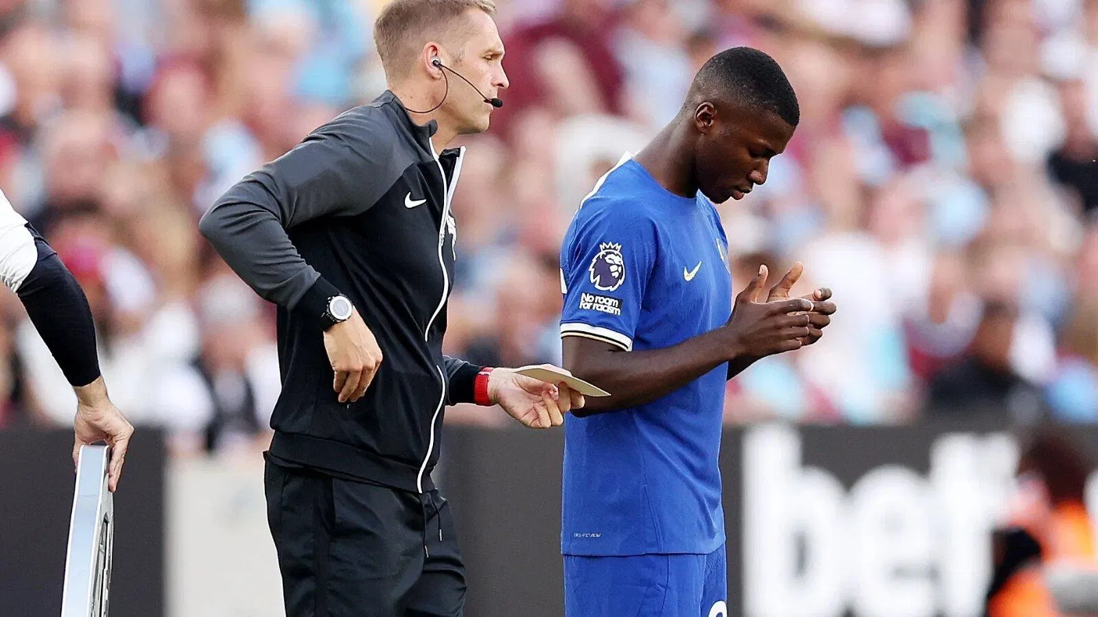 Moises Caicedo có những bước chạy đầu tiên trong màu áo của Chelsea (nguồn ảnh: Internet) Moises Caicedo có những bước chạy đầu tiên trong màu áo của Chelsea (nguồn ảnh: Internet)
